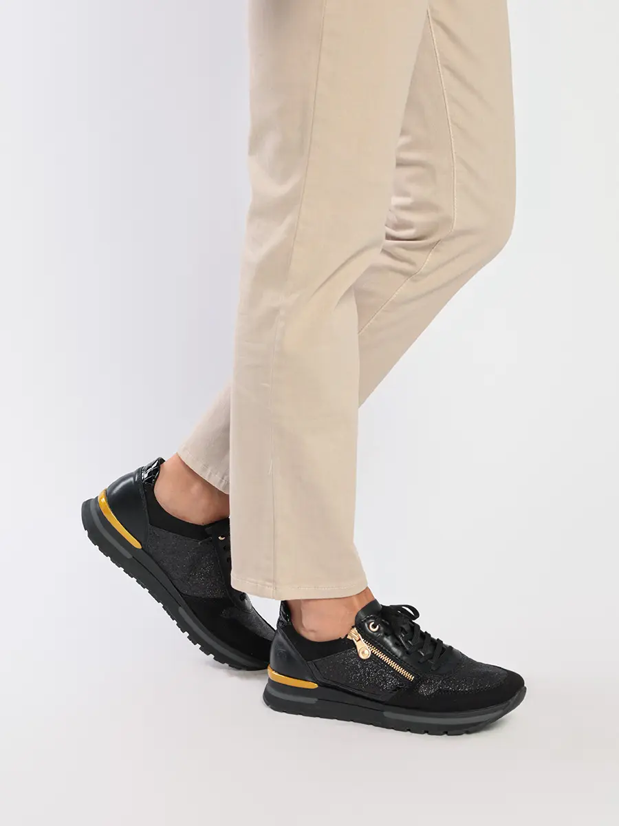 Комбинированные кроссовки с глиттером